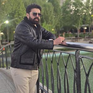 Eşarbını yan bağlama sallama