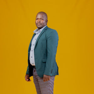 Ufanelwe ukubongwa (Extended Version)
