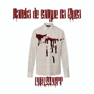 Mancha de sangue na blusa