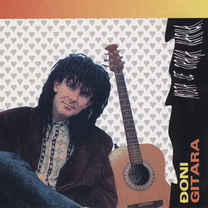 Djevojka Uz Kriglu Piva