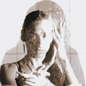 NAILE (feat. Adhelëa)