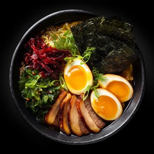 ラーメン (Ramen)