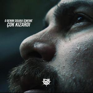 O Benim Sigara İçmeme Çok Kızardı