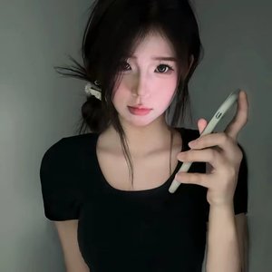 从不随便牵手 更不随便放手