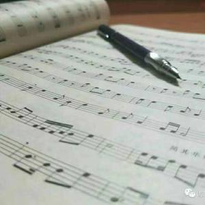 写首情歌送给自己