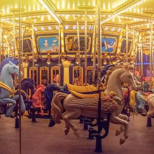 回忆童年骑过的旋转木马
