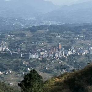 翱翔祖国蓝天上-洛表中学校歌