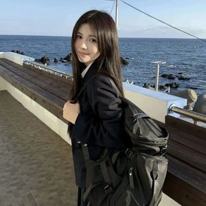 晴空纸飞机