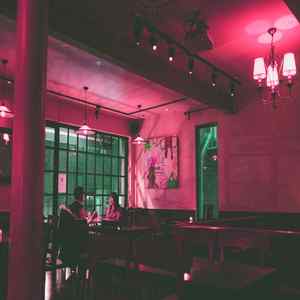 柔和的午餐时间时刻