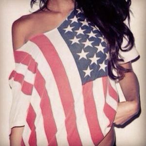 SoHoHouze (feat. Thirteendegrees)