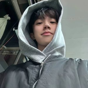 泥泞路走成花期