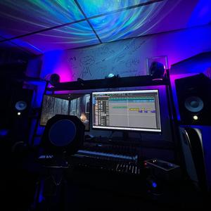 Cayman (feat. Tarroxx2)