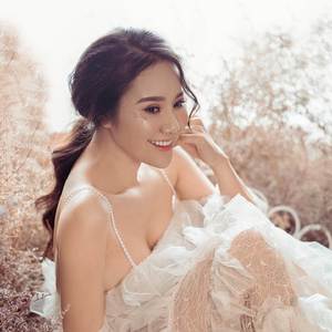 Chỉ Muốn Bên Anh Lúc Này