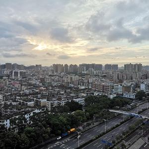 那天没下雨我也没哭