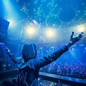 全世界宣布爱你(原唱 孙子涵/李潇潇)