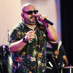 Naquela Mesa / O Show Tem Que Continuar / Gostoso Veneno / Eu e Você Sempre / Beijo Doce (Ao Vivo)