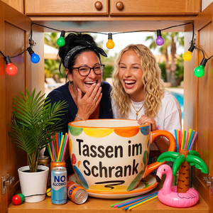 Tassen im Schrank