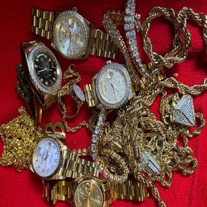 Peephole (feat. Soulja Geez)