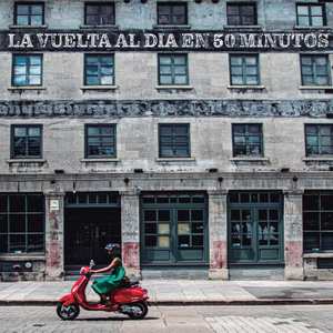 Con paso firme se lanza a la vida,