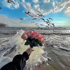 他说难过的眼睛像柏林的一场雾