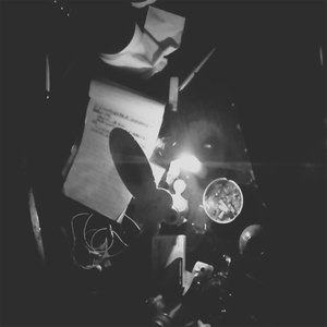 在黑夜里与生命同舞 在清晨时消失的无影无踪