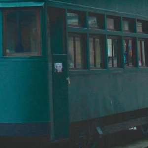 乾涸びたバスひとつ