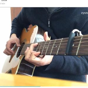 新闻联播指弹吉他
