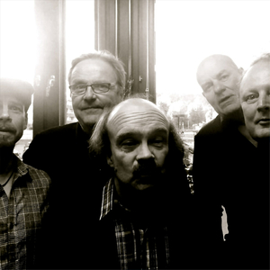 Pimeät Talot Hämärässä