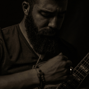 Kokkini Triantafillia mou