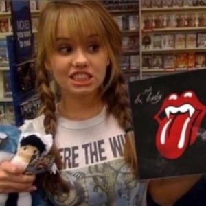 tripple cross (feat. luhn5ivee & hellraiserbabyk2)