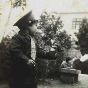 034你的包包还在我这