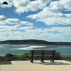 ลองตื่นจากฝัน