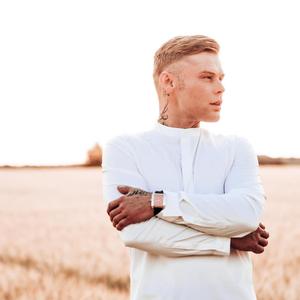 Mä en ole menossa minnekään