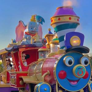 米奇童话专列--上海迪士尼花车巡游