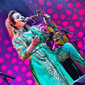 Chaabi nayda chtih dyal bsah (Live Version)