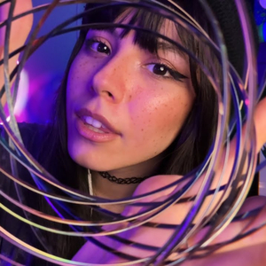 Reflecting on Noisy Neighbors .1