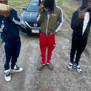 Souls (feat. MoMoneyLuhJay, MoMoneyStacca & MoMoneyGeo)