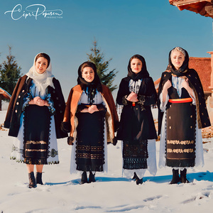 Coborât-o, coborât