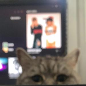 Necham si ti hodit (feat. NEVI)