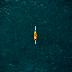 Море ныряет в человека