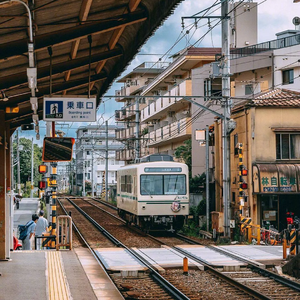 淡黄的长裙（翻自 秦牛正威）