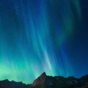 悲しみはオーロラに