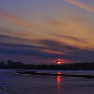 谁执笔为你绘丹青