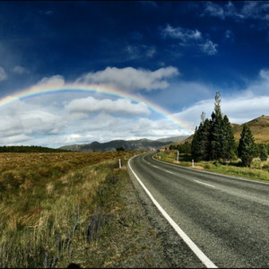 闘いへの決意、勇ましいオープニング