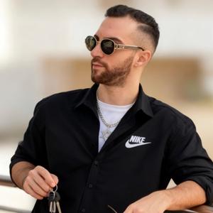 בין שמיים לזריחה