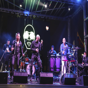 Tributo a la Salsa Romantica : Tu No Le Amas Le Temes / Lo Que Paso Entre Tu y Yo Paso / Mi Mundo) (Medley) [En Vivo]