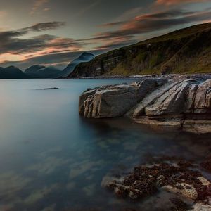 《暮春的老巷》