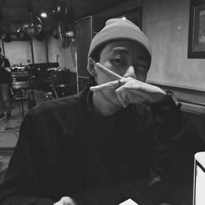 眼睛不能没眼泪