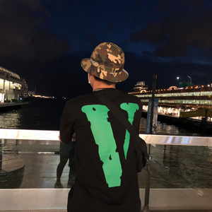 黑色的梦（这是一首垃圾歌）