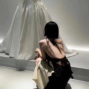 回家时 给她带一束花